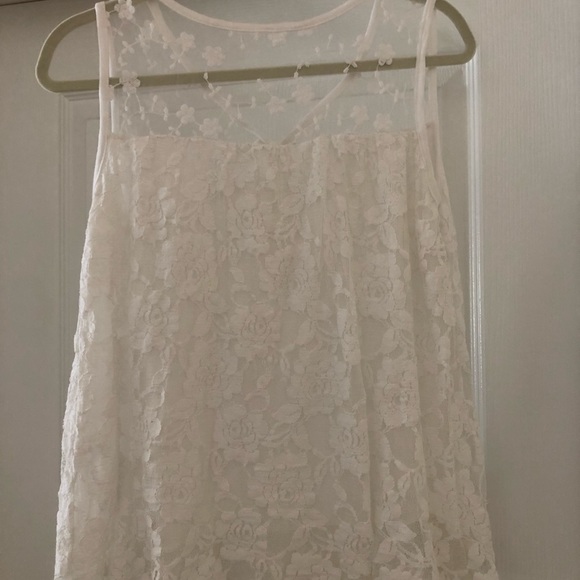 Beautiful lace blouse, made and bought in Italy - Picture 3 of 7
